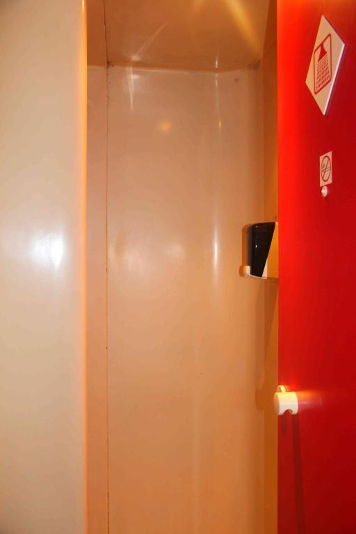 Lemon Hotel - Mery Sur Oise/Cergy Ngoại thất bức ảnh